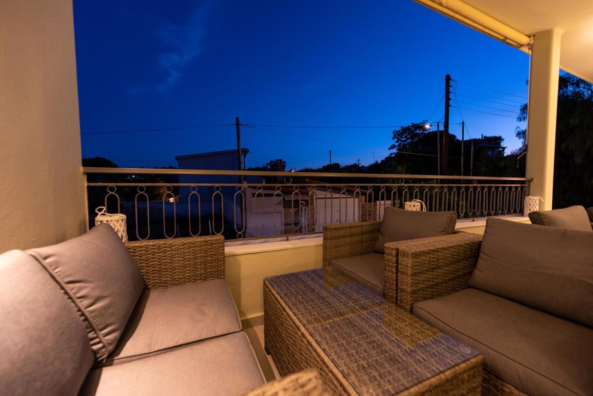 Demi'S Apartments Near Athen'S Airport Artemida  Exterior photo